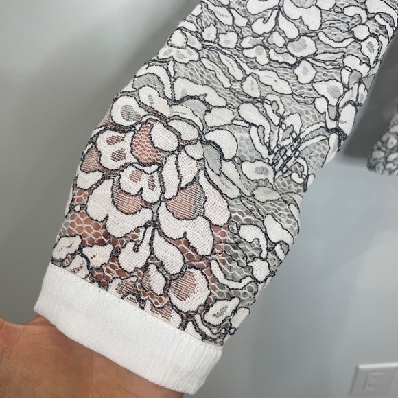 Yest Floral Lace Black & White Jacket - Picture 3 of 9